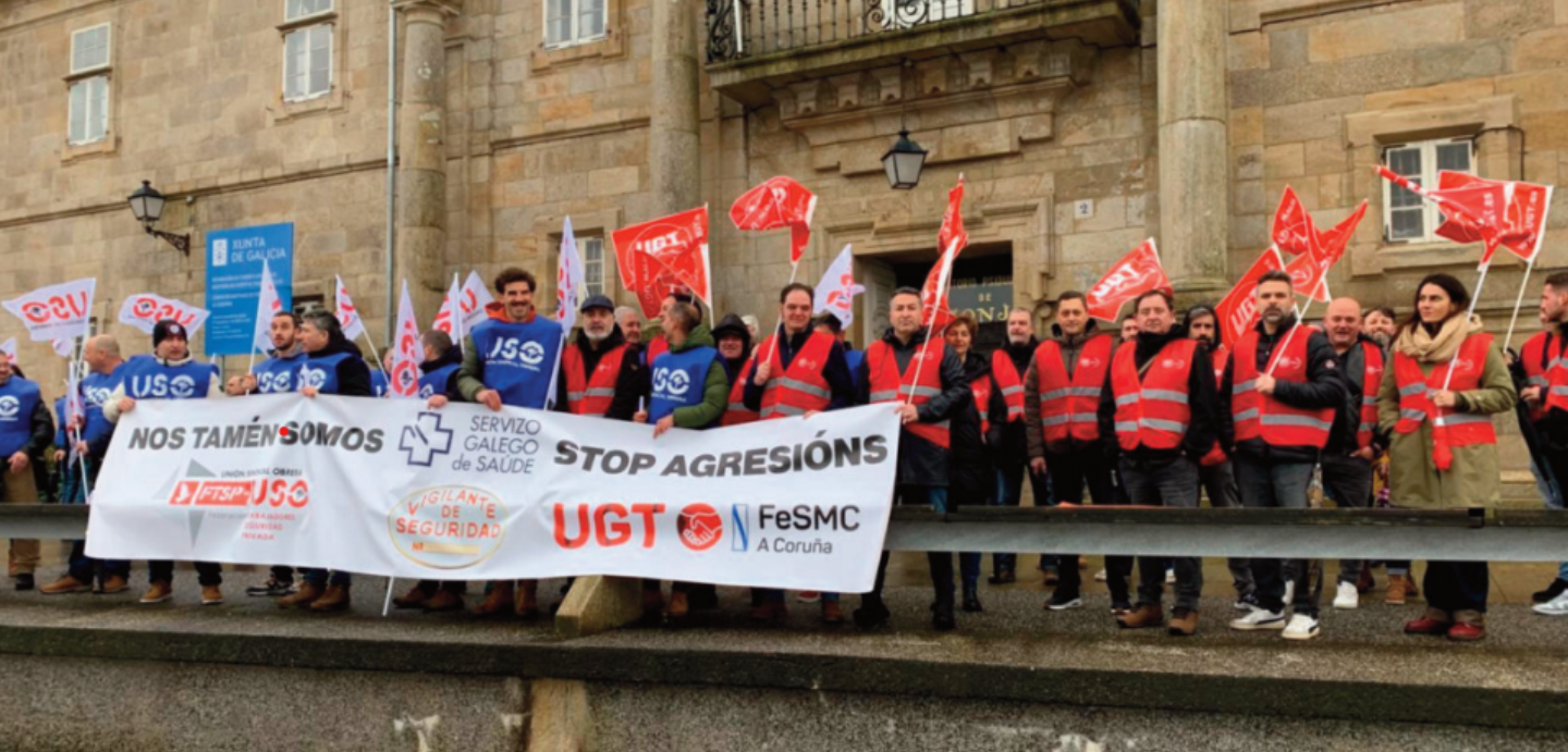 Concentración diante do Hospital Psiquiátrico de Conxo en Santiago de Compostela